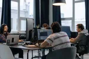 Strategi Optimalisasi High Traffic Directadmin: Pengalaman Nyata dengan Benchmarking dan Arsitektur Resource-Efisien di Ubuntu