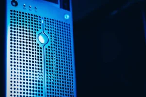 Optimalisasi Kinerja Keunggulan Linux: Kasus Nyata Pengelolaan Server Web di Apache dan Nginx